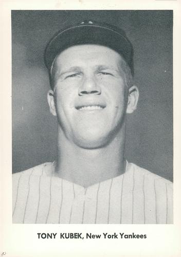 1957 Jay Publishing New York Yankees Picture Portfolio 5x7 #NNO Tony Kubek Front