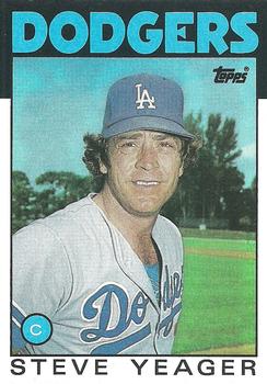 1986 Topps #32 Steve Yeager Front