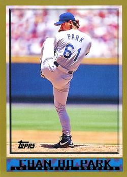 1998 Topps #17 Chan Ho Park Front