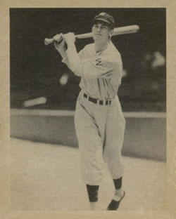 1939 Play Ball #114 Cecil Travis Front