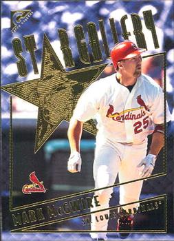 2001 Topps Gallery - Star Gallery #SG6 Mark McGwire  Front