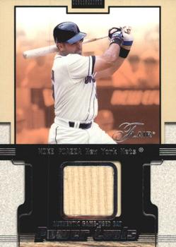 2002 Flair - Power Tools Bats #NNO Mike Piazza  Front