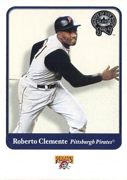 2001 Fleer Greats of the Game #1 Roberto Clemente Front
