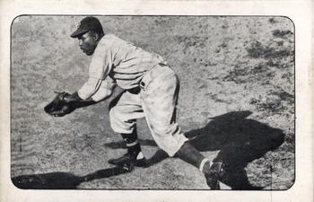 1947 Bond Bread Jackie Robinson #NNO Fielding, No Ball Visible Front