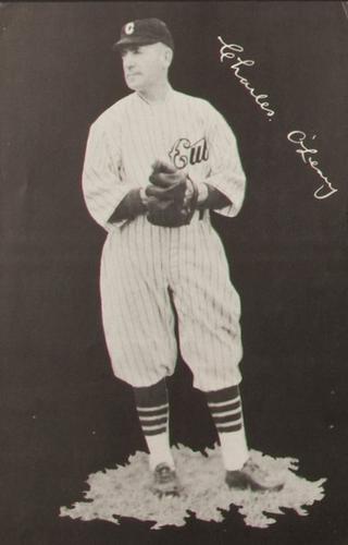 1932 Chicago Cubs Black & White Photos #NNO Charley O'Leary Front