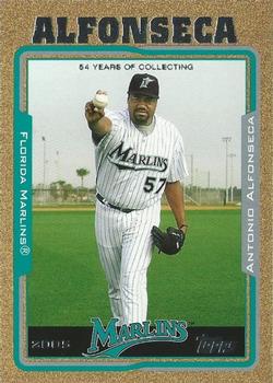 2005 Topps Updates & Highlights - Gold #UH64 Antonio Alfonseca Front