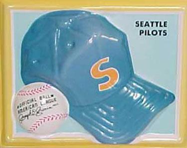 1969 Fleer 3D Trophy Hats #NNO Seattle Pilots Front