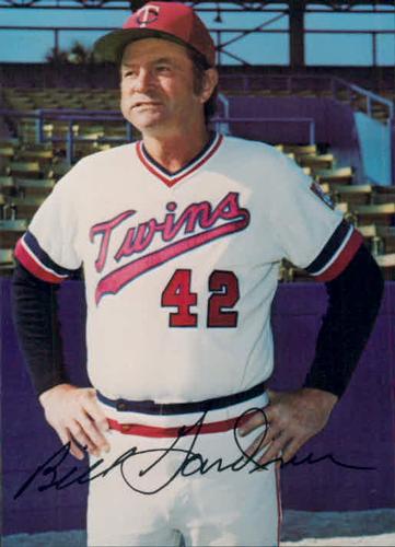 1981 Minnesota Twins Postcards - Facsimile Signatures #NNO Billy Gardner Front