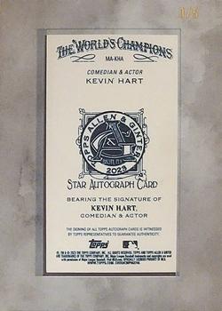 2023 Topps Allen & Ginter X - Framed Mini Autographs Non-Baseball Black Frame Gold Ink #MA-KHA Kevin Hart Back
