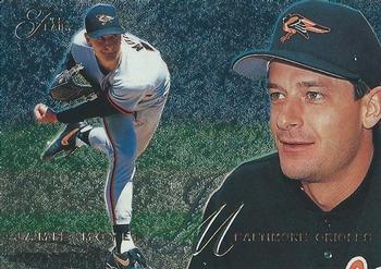 1995 Flair #5 Jamie Moyer Front
