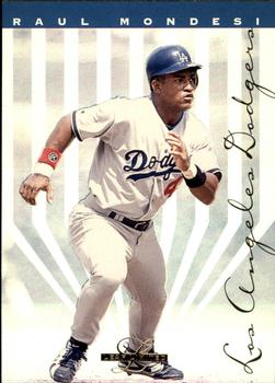 1995 Leaf Limited #138 Raul Mondesi Front