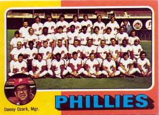 1975 Topps Mini #46 Philadelphia Phillies / Danny Ozark Front