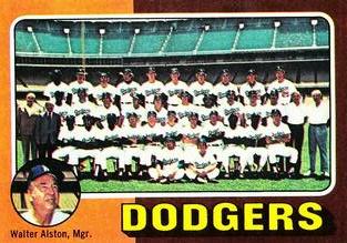 1975 Topps Mini #361 Los Angeles Dodgers / Walter Alston Front