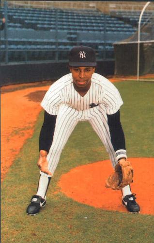 1985 TCMA New York Yankees Postcards #NYY85-30 Willie Randolph Front
