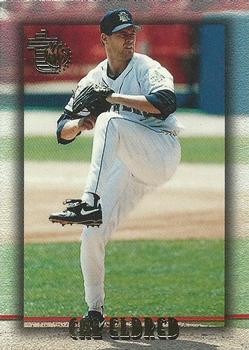 1995 Topps Embossed #29 Cal Eldred Front