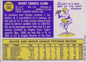 1970 Topps #586 Rickey Clark Back