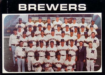 1971 Topps #698 Milwaukee Brewers Front