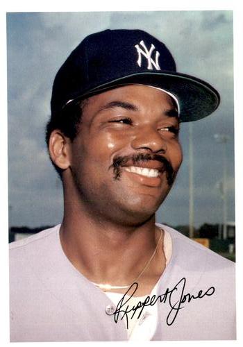 1981 Topps Home Team Photos New York Yankees / New York Mets #NNO Ruppert Jones Front
