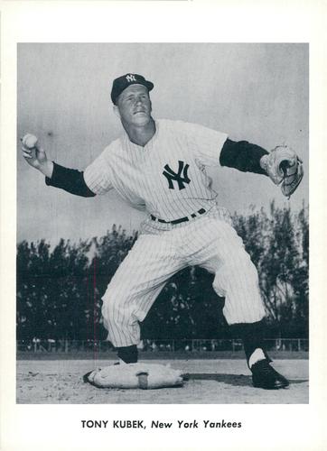 1962 Jay Publishing New York Yankees 5x7 Photos (Font Variation) #NNO Tony Kubek Front