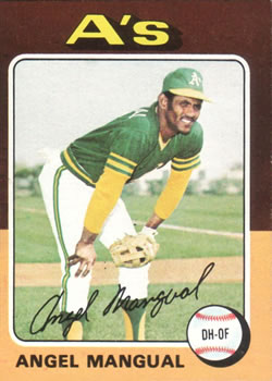 1975 Topps #452 Angel Mangual Front