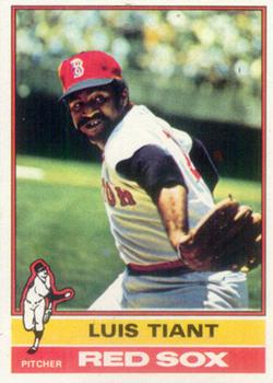 1976 Topps #130 Luis Tiant Front