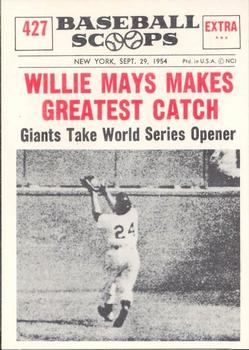 1961 Nu-Cards Baseball Scoops #427 Willie Mays   Front