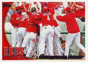 2010 Topps #32 Cincinnati Reds Front