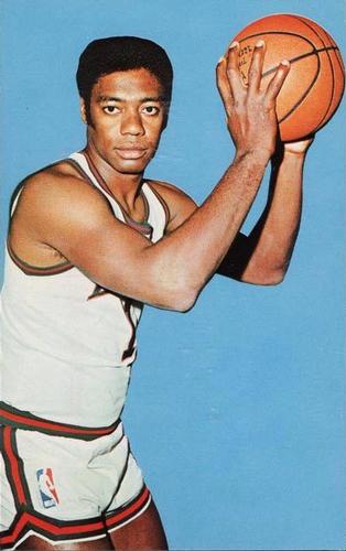 1973-74 NBA Players Association Postcards #NNO Oscar Robertson Front