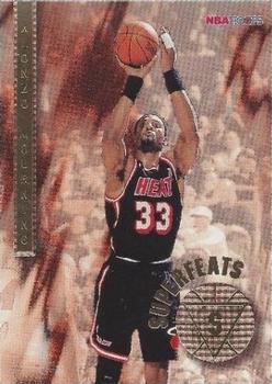 1996-97 Hoops - Superfeats #5 Alonzo Mourning Front