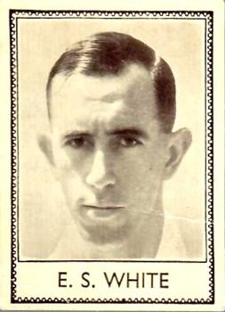 1938 Barratt & Co Famous Cricketers #11 Ted White Front