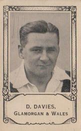 1932 Barratt & Co Famous Cricketers #NNO David Davies Front