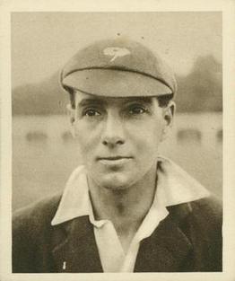 1925 R & J Hill Sunrise Famous Cricketers Including the S.Africa Test Team (Large) #17 Herbert Sutcliffe Front