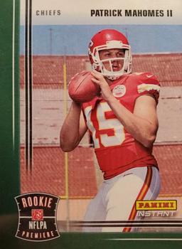 2017 Panini Instant NFL - Rookie Premiere RPS Green #RPS-4 Patrick Mahomes II Front