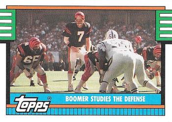 1990 Topps #502 Boomer Studies the Defense Front