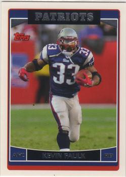2006 Topps #67 Kevin Faulk Front