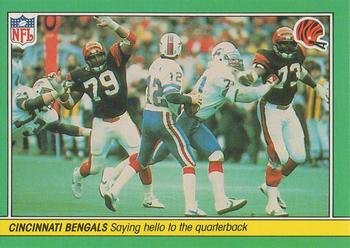 1984 Fleer Team Action #10 Saying Hello to the Quarterback Front