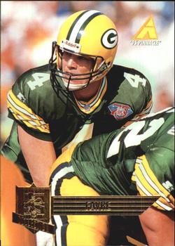 1995 Pinnacle Club Collection #96 Brett Favre Front