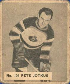 1937-38 World Wide Gum (V356) #104 Pete Jotkus Front