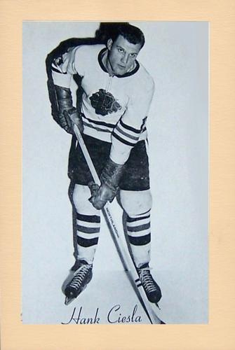1944-64 Bee Hive Hockey Photos (Group 2) #NNO Hank Ciesla Front