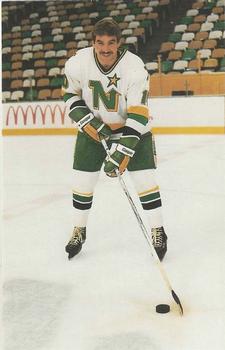 1983-84 Minnesota North Stars Postcards #NNO Gordie Roberts Front