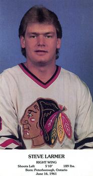 1985-86 Chicago Blackhawks Postcards #NNO Steve Larmer Front