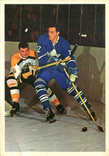 1963-64 Toronto Star Hockey Stars In Action #NNO Frank Mahovlich Front