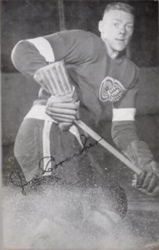 1947-48 J.D. McCarthy Detroit Red Wings Postcards #NNO Jim Conacher Front