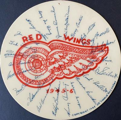 1945-46 J.D. McCarthy Detroit Red Wings Discs #NNO Syd Howe Back