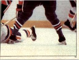 1981-82 O-Pee-Chee Stickers #10 Oilers vs. Islanders  Front