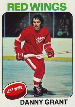 1975-76 Topps #49 Danny Grant Front