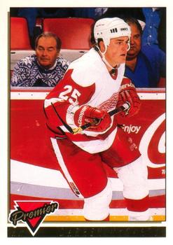 1993-94 O-Pee-Chee Premier - Gold #412 Darren McCarty Front