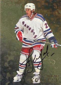 1998-99 Be a Player - Autographs Gold #92 Alexei Kovalev Front