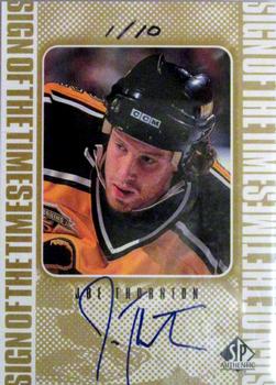 1998-99 SP Authentic - Sign of the Times Gold #JT Joe Thornton Front
