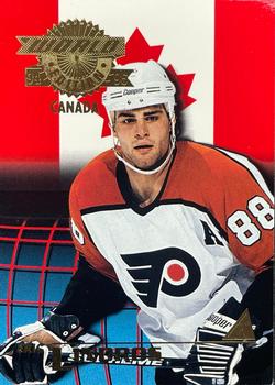 1994-95 Pinnacle - World Edition #WE14 Eric Lindros Front